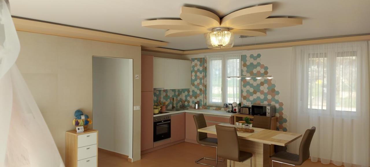Roze Blue Design Apartments โชปาค ภายนอก รูปภาพ