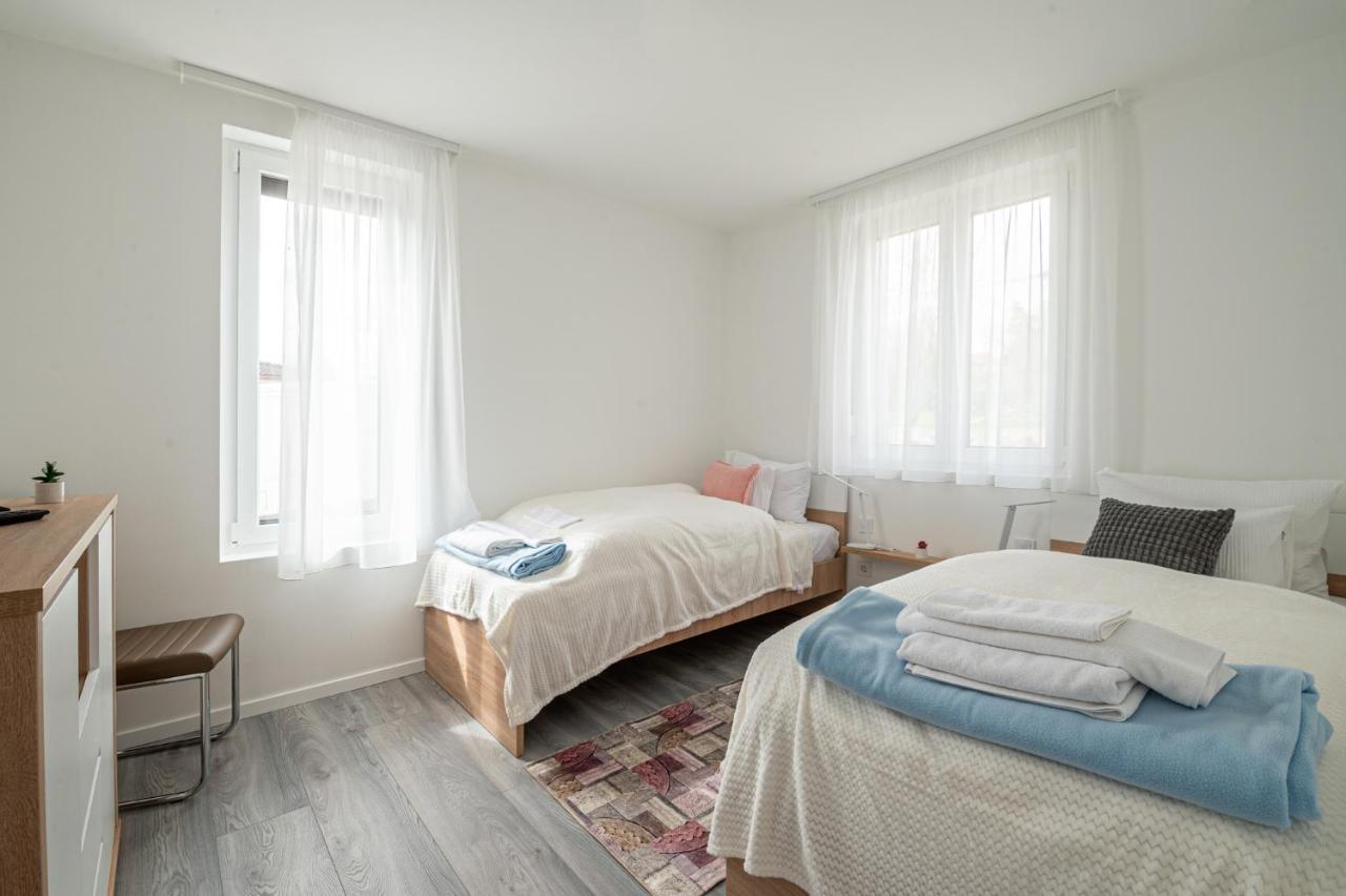 Roze Blue Design Apartments โชปาค ภายนอก รูปภาพ