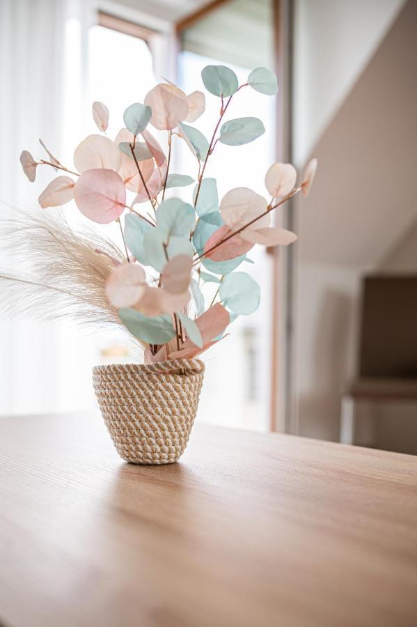 Roze Blue Design Apartments โชปาค ภายนอก รูปภาพ