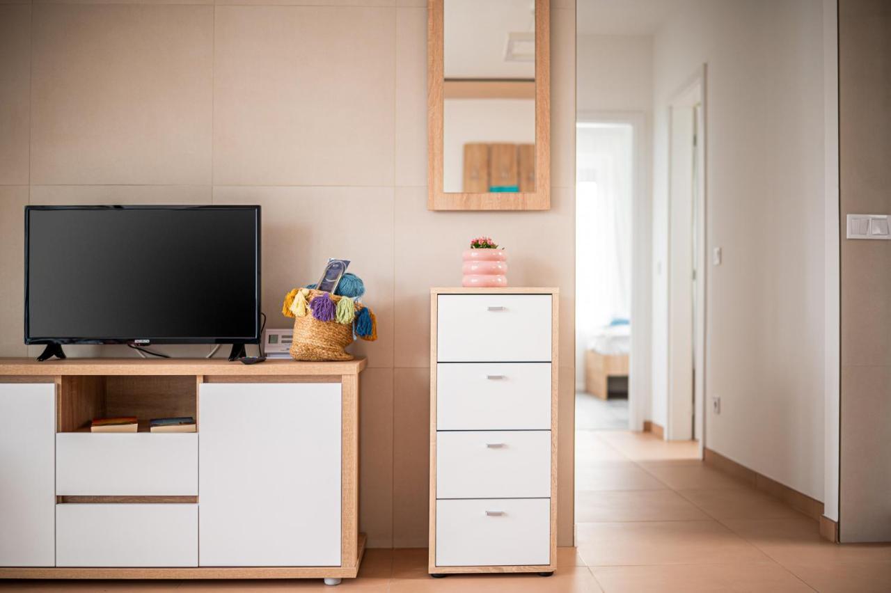 Roze Blue Design Apartments โชปาค ภายนอก รูปภาพ