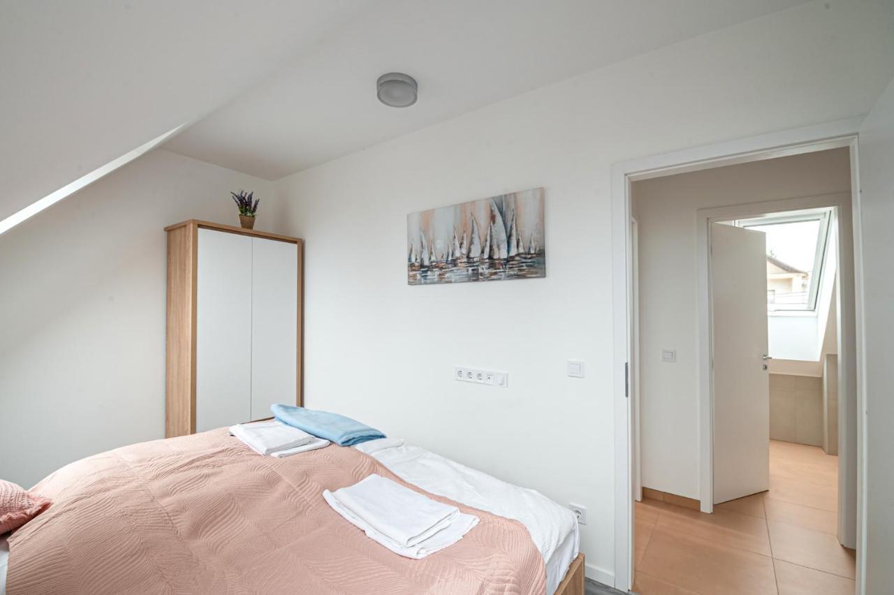 Roze Blue Design Apartments โชปาค ภายนอก รูปภาพ