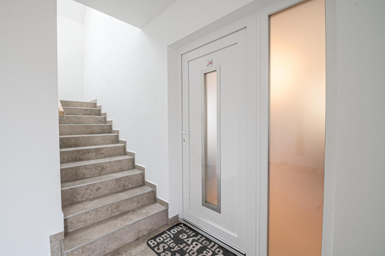 Roze Blue Design Apartments โชปาค ภายนอก รูปภาพ